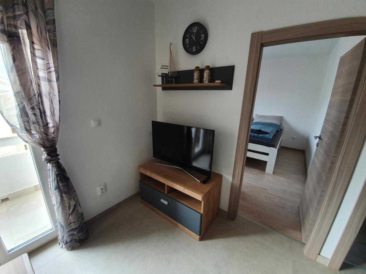 קרק Apartmani Bozic-Tokic מראה חיצוני תמונה
