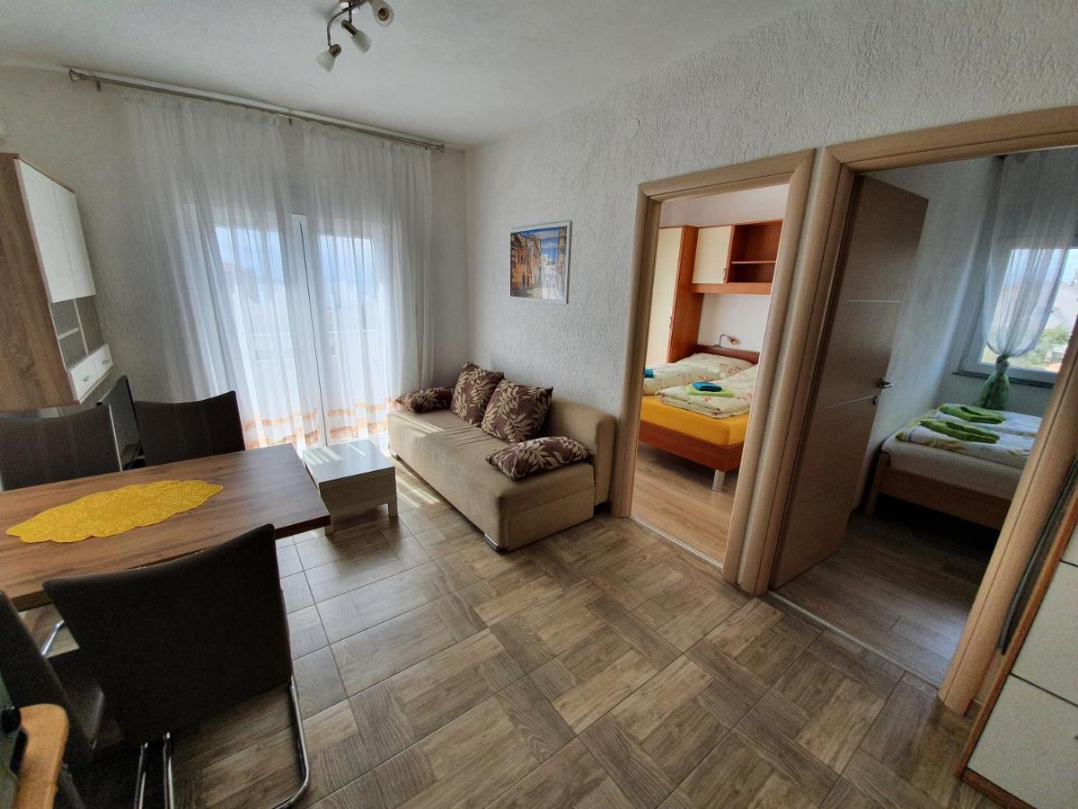 קרק Apartmani Bozic-Tokic מראה חיצוני תמונה