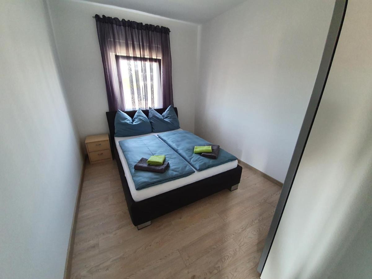 קרק Apartmani Bozic-Tokic מראה חיצוני תמונה