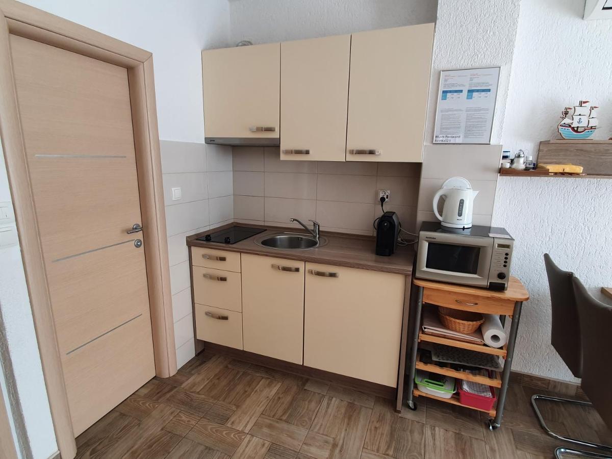 קרק Apartmani Bozic-Tokic מראה חיצוני תמונה