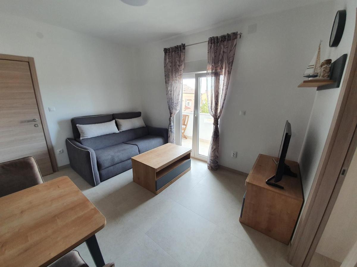 קרק Apartmani Bozic-Tokic מראה חיצוני תמונה